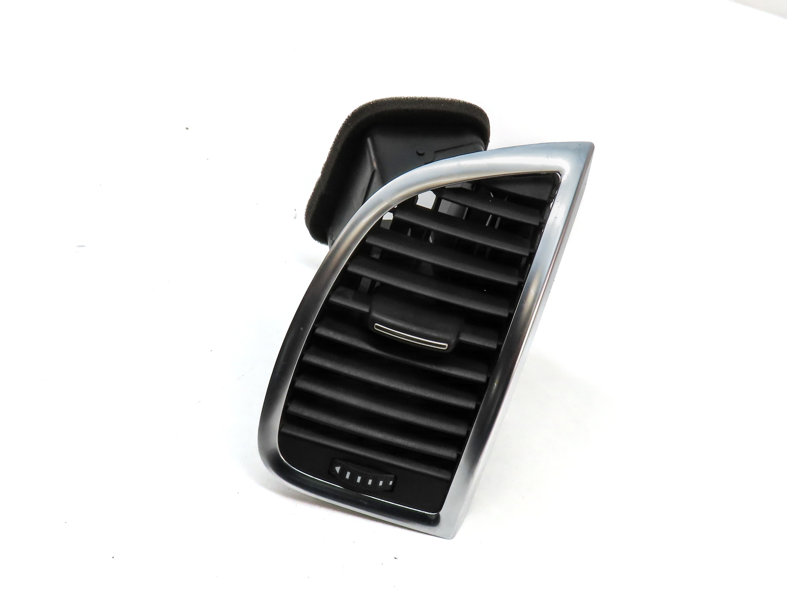 2015 AUDI Q7 (4L) FRONT RIGHT PASSENGER HEAT AIR AC HVAC DASH VENT (Black) — exact item pictured